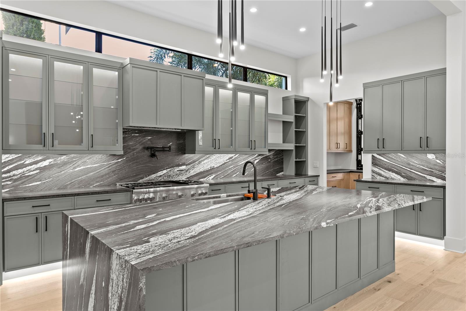 T3535891 Property Photo