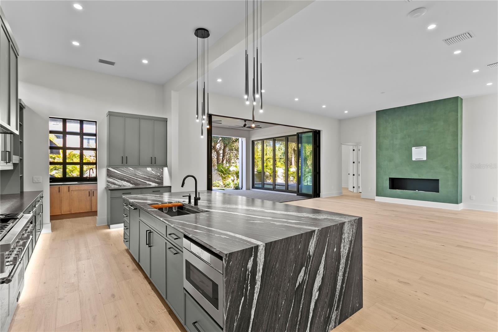 T3535891 Property Photo