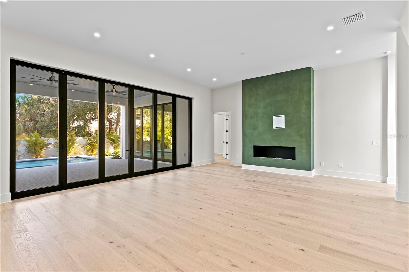 T3535891 Property Photo