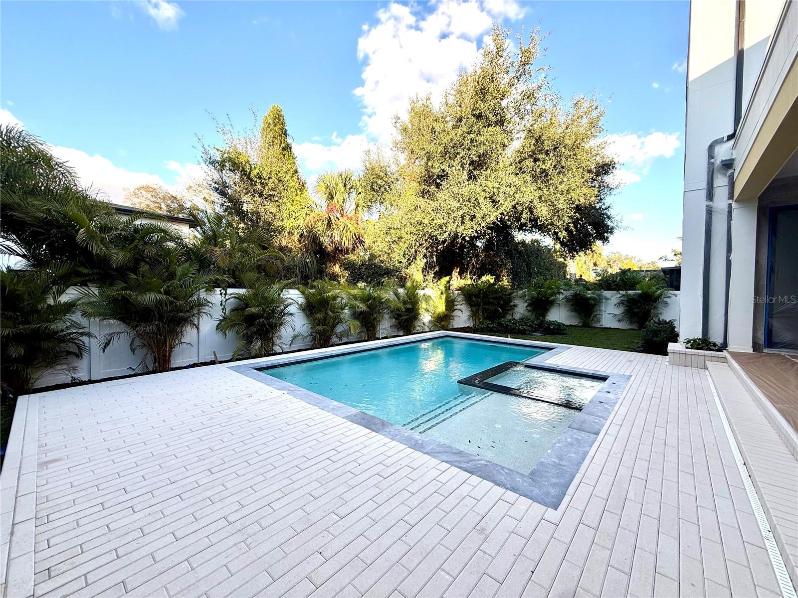 T3535891 Property Photo