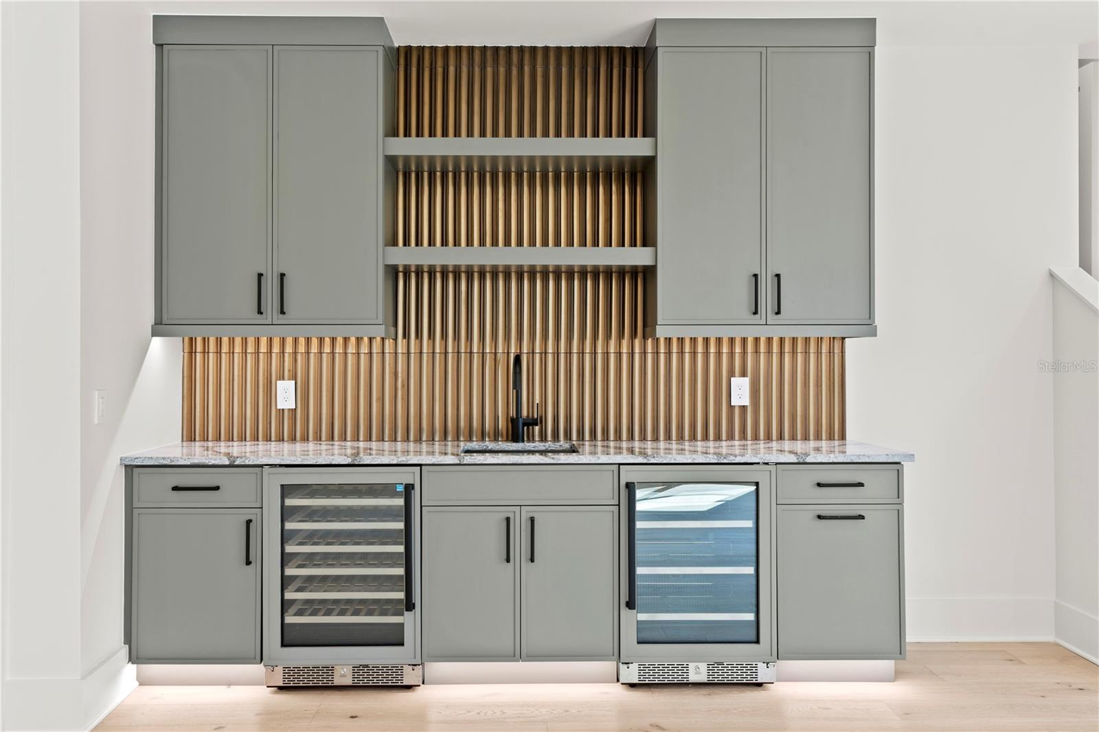 T3535891 Property Photo