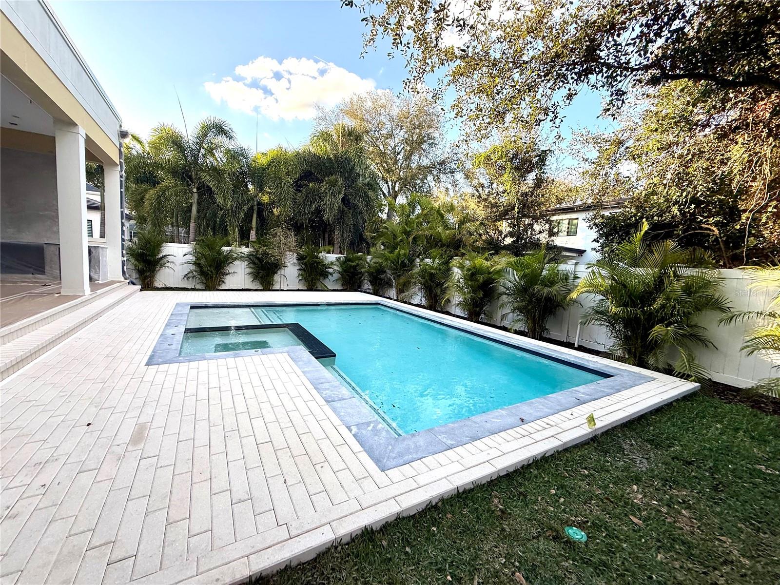 T3535891 Property Photo