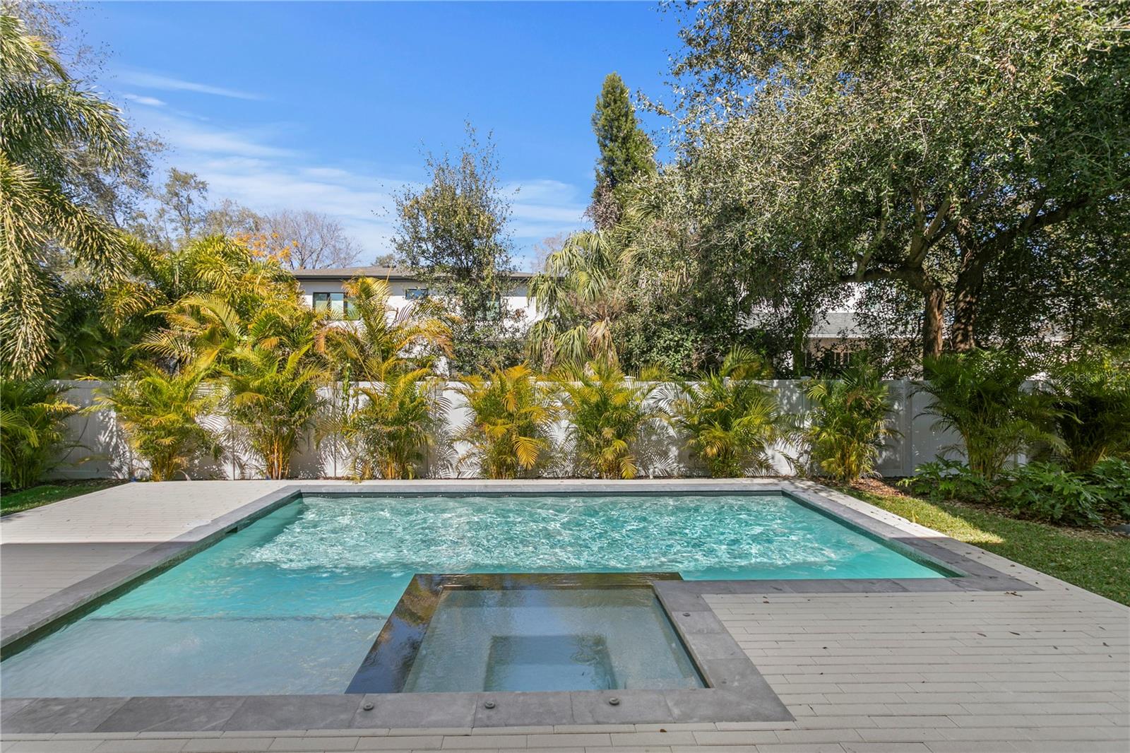 T3535891 Property Photo