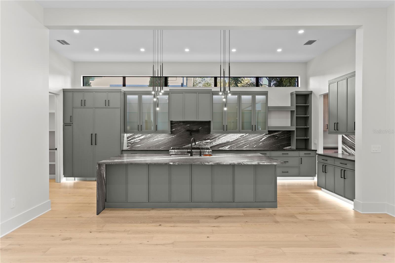 T3535891 Property Photo