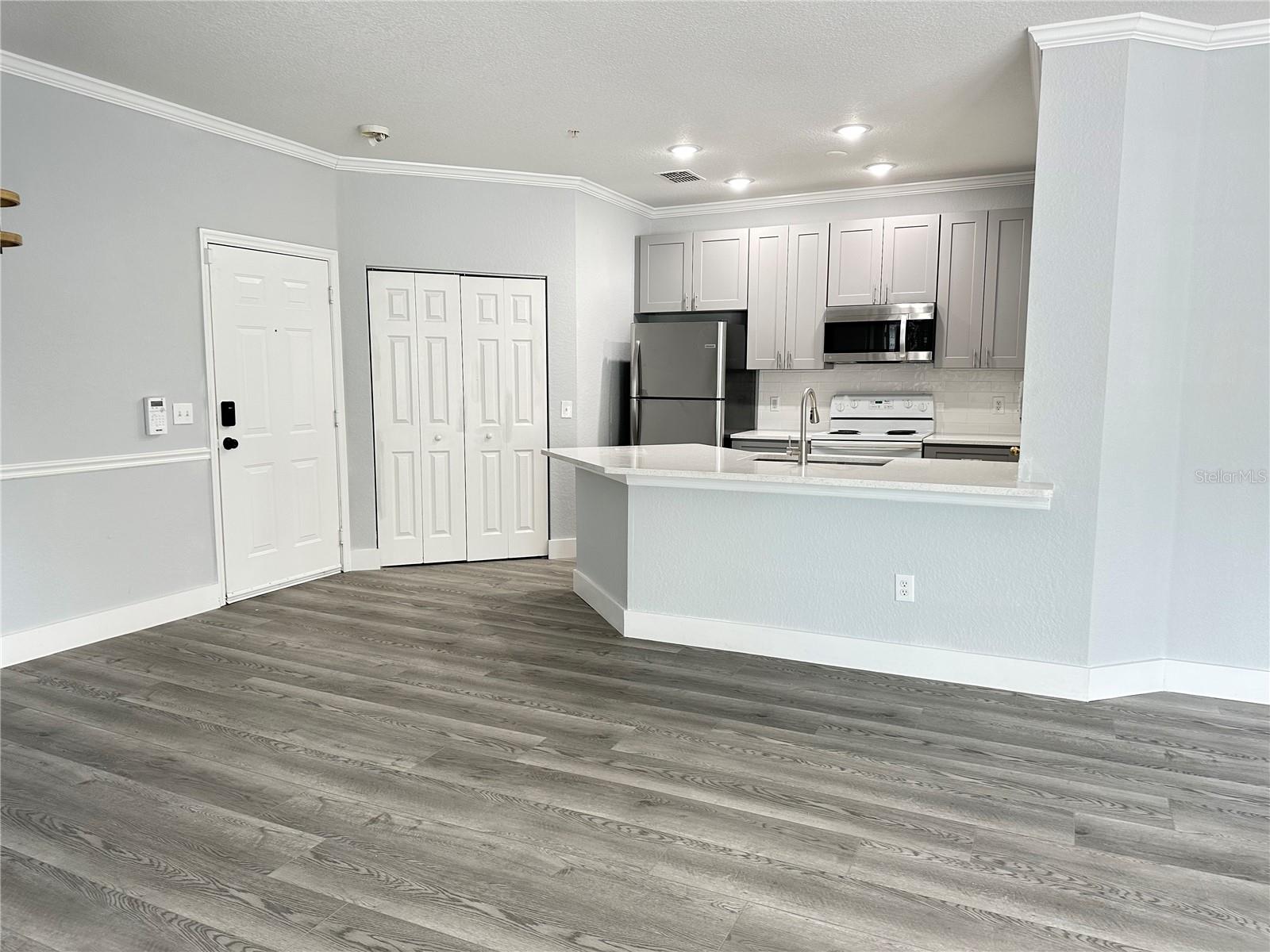 3561 CONROY RD #227, ORLANDO, FL, 32839