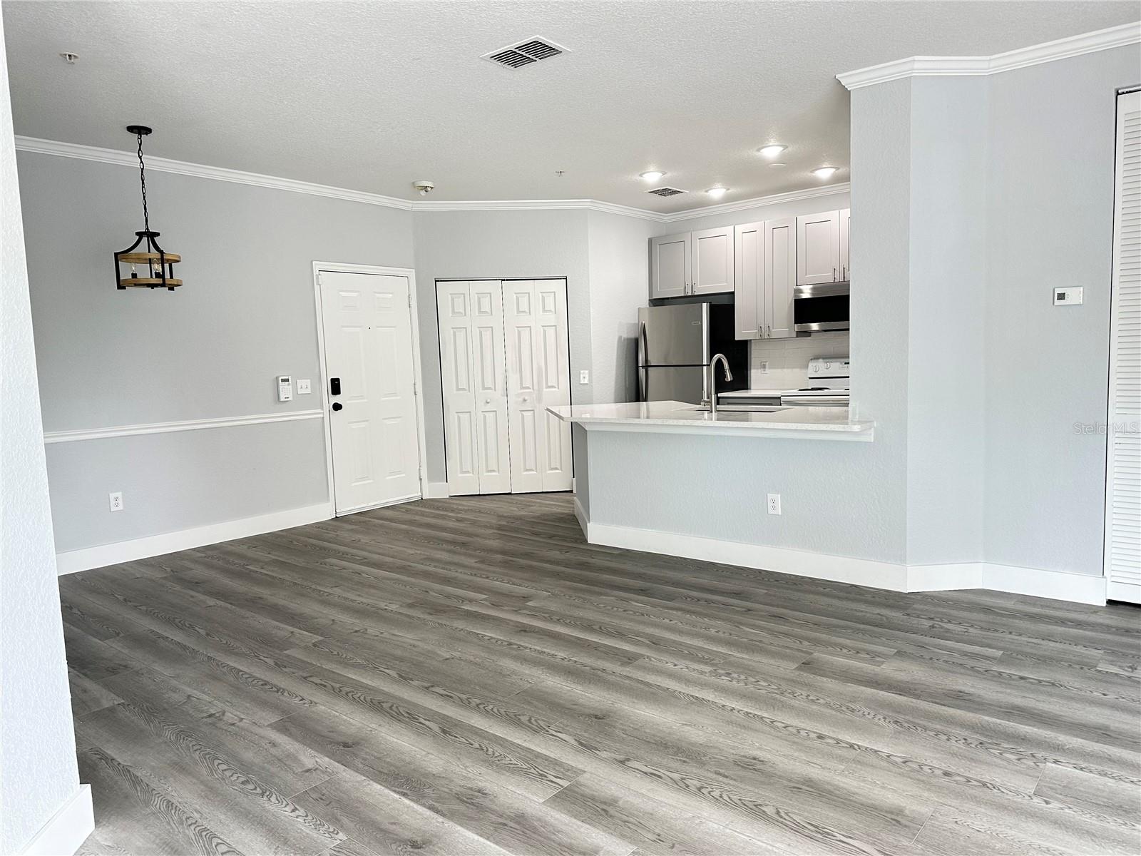 3561 CONROY RD #227, ORLANDO, FL, 32839