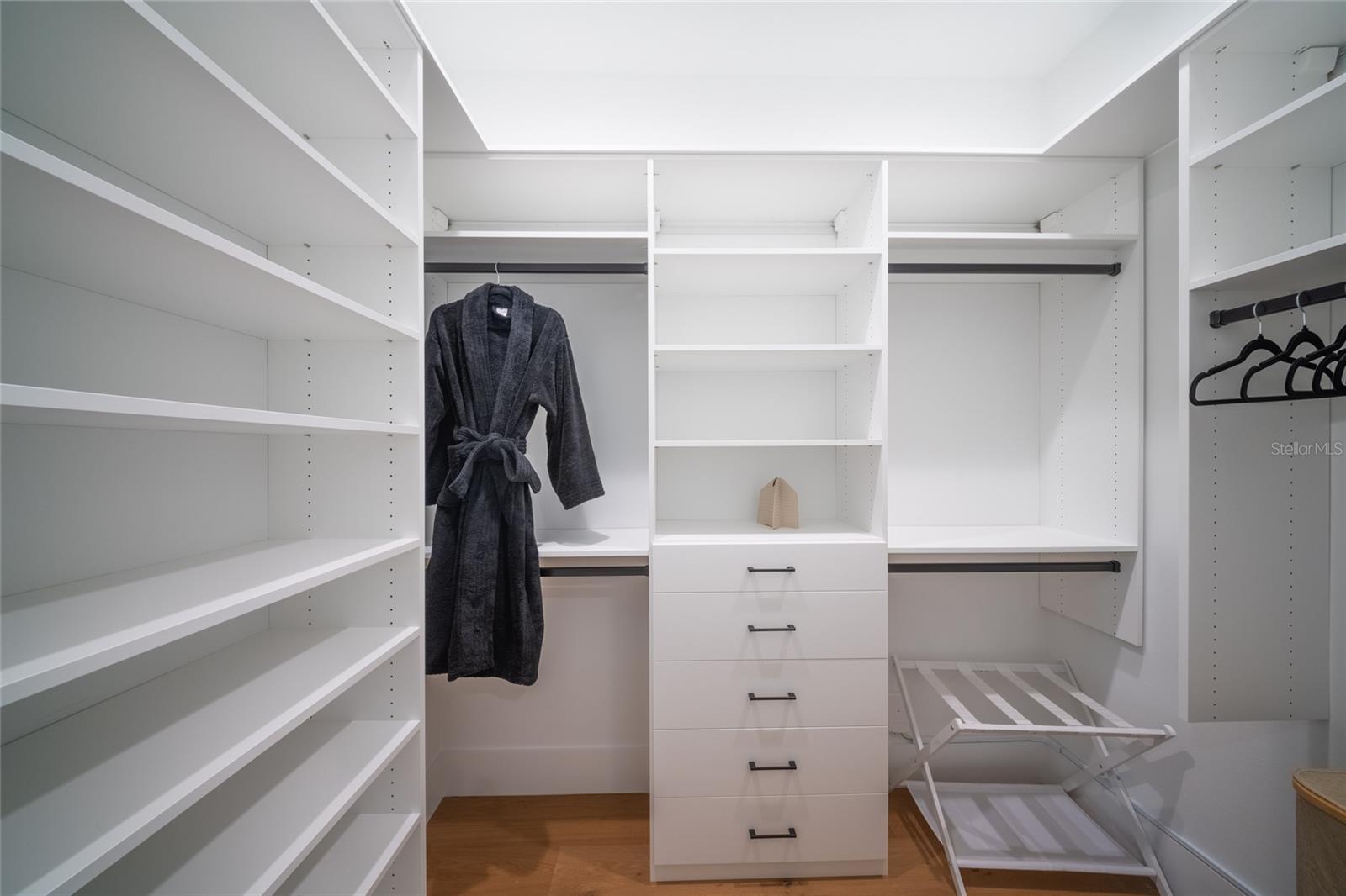 2440 FLOYD ST, SARASOTA, FL, 34239