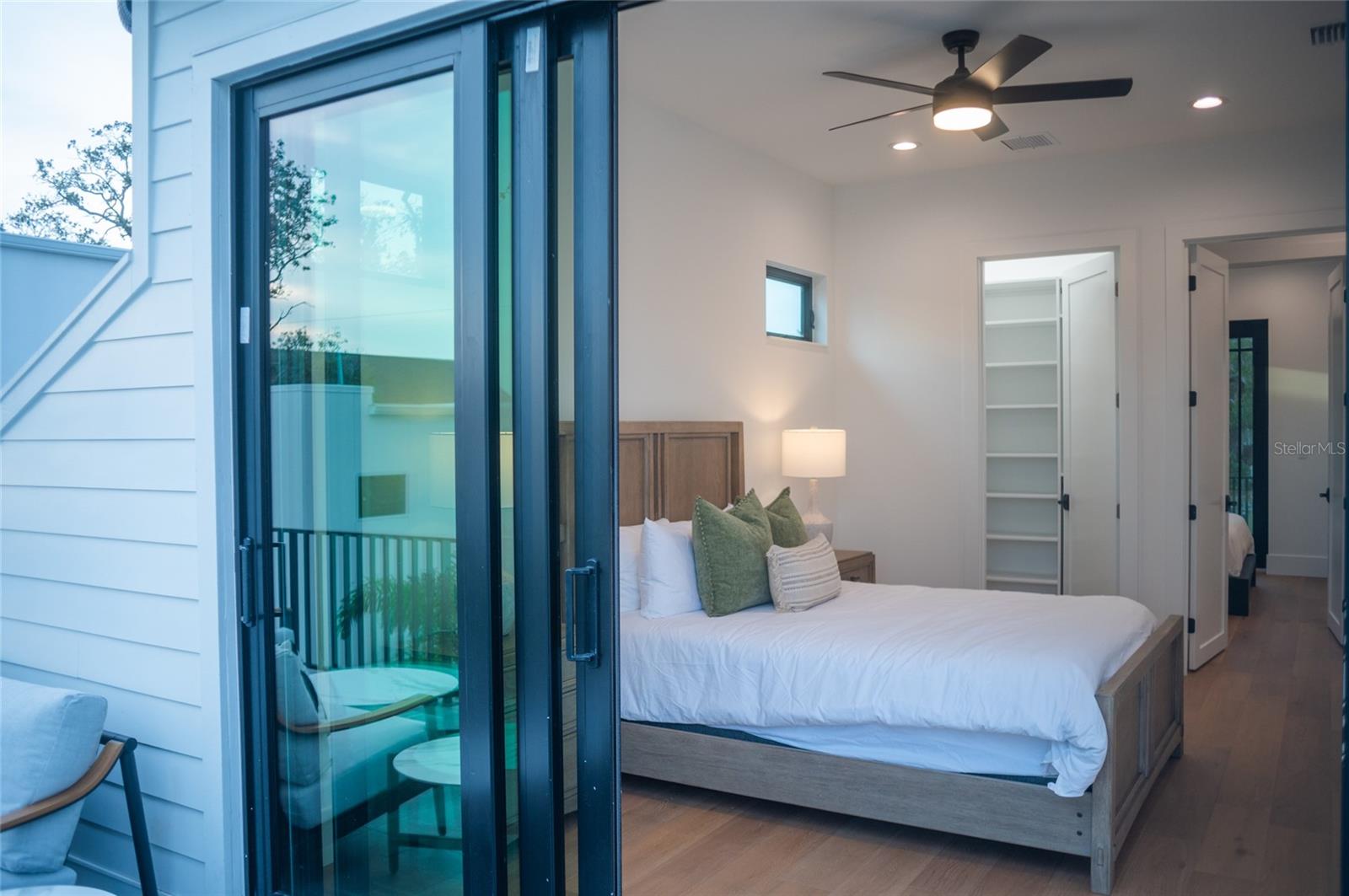 2440 FLOYD ST, SARASOTA, FL, 34239