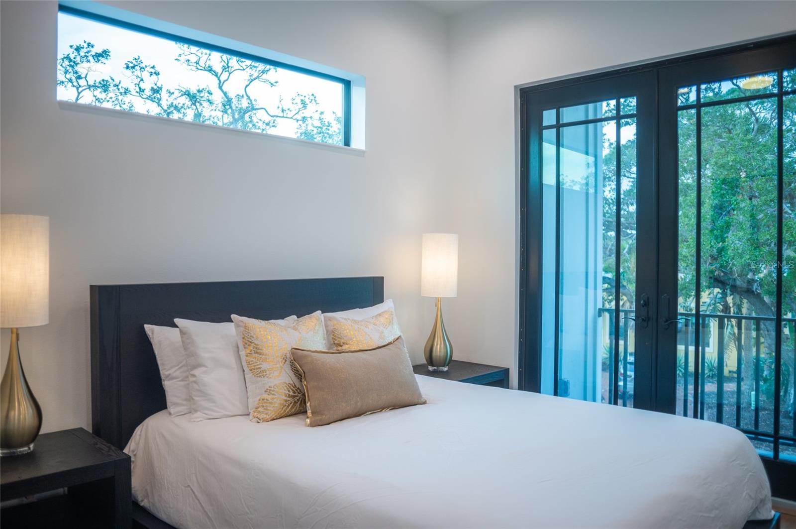 2440 FLOYD ST, SARASOTA, FL, 34239