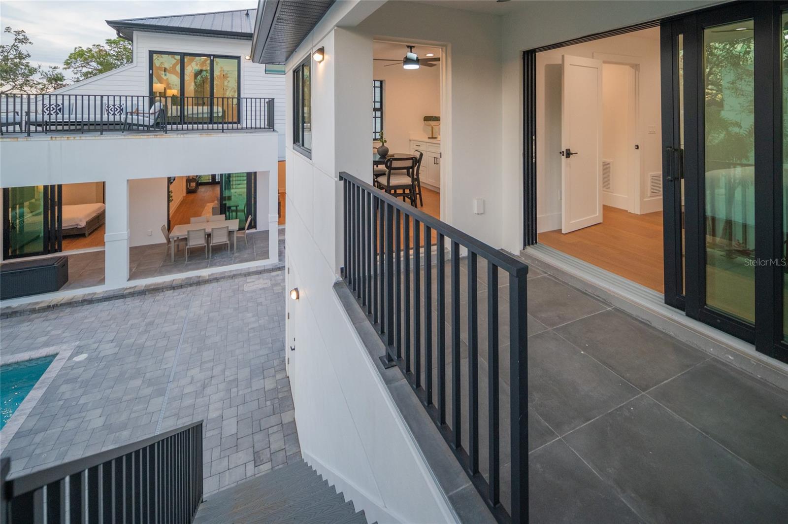 2440 FLOYD ST, SARASOTA, FL, 34239