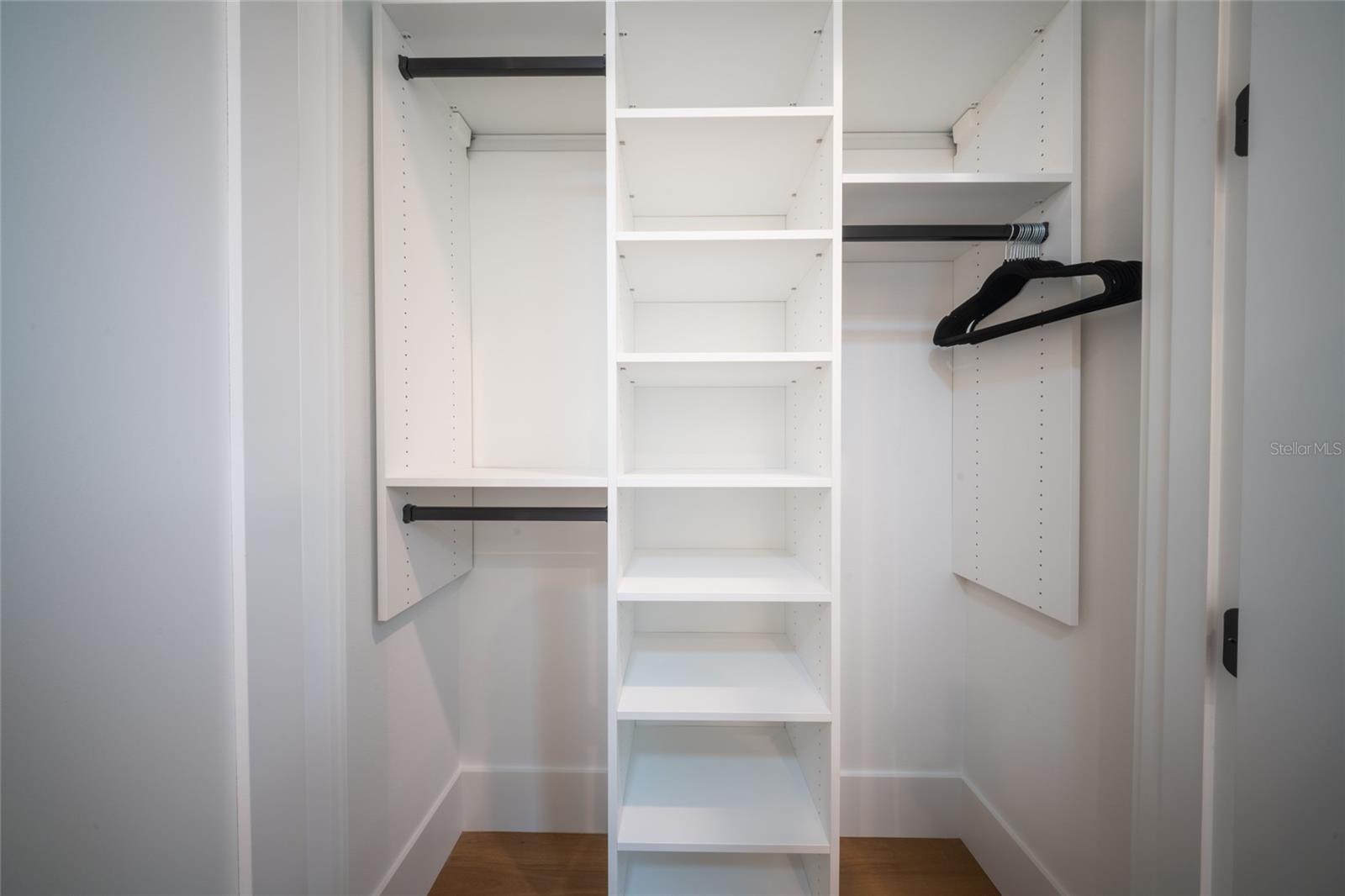 2440 FLOYD ST, SARASOTA, FL, 34239