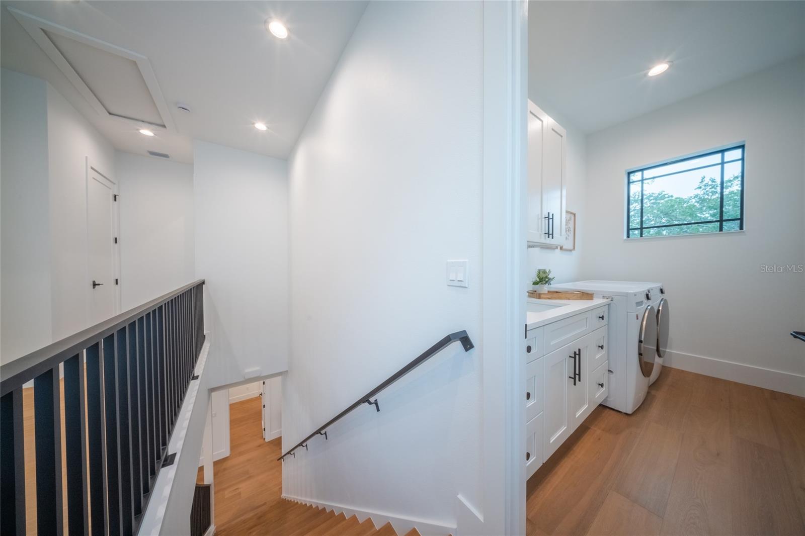 2440 FLOYD ST, SARASOTA, FL, 34239