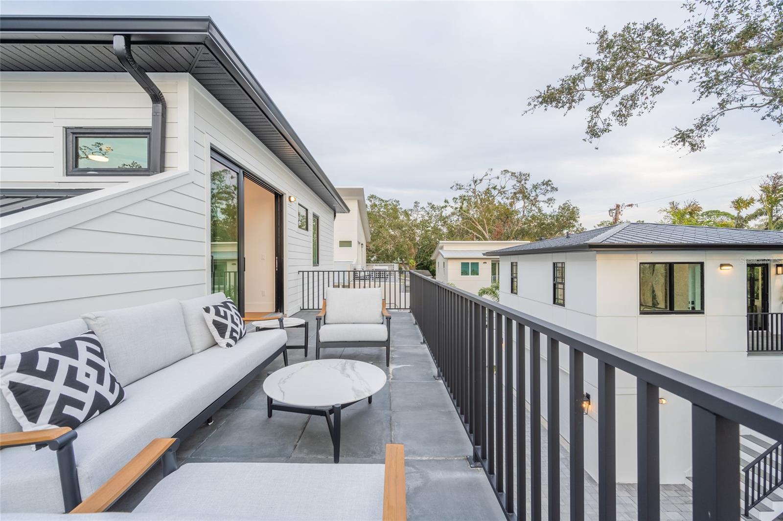 2440 FLOYD ST, SARASOTA, FL, 34239