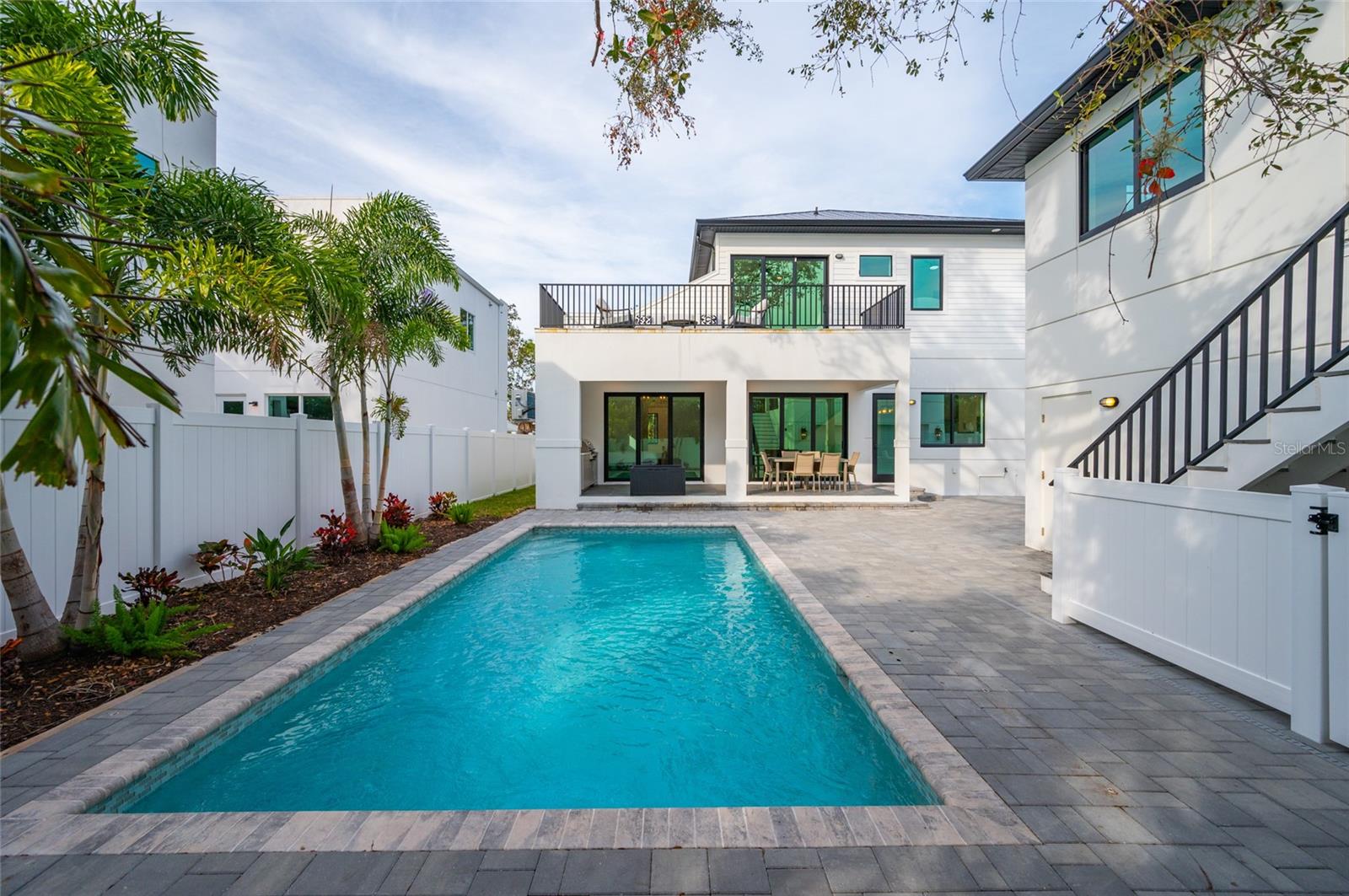 2440 FLOYD ST, SARASOTA, FL, 34239