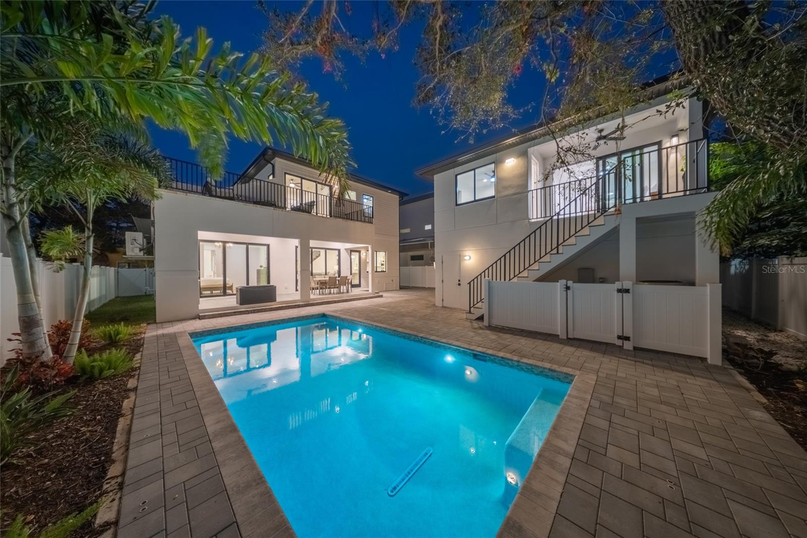 2440 FLOYD ST, SARASOTA, FL, 34239