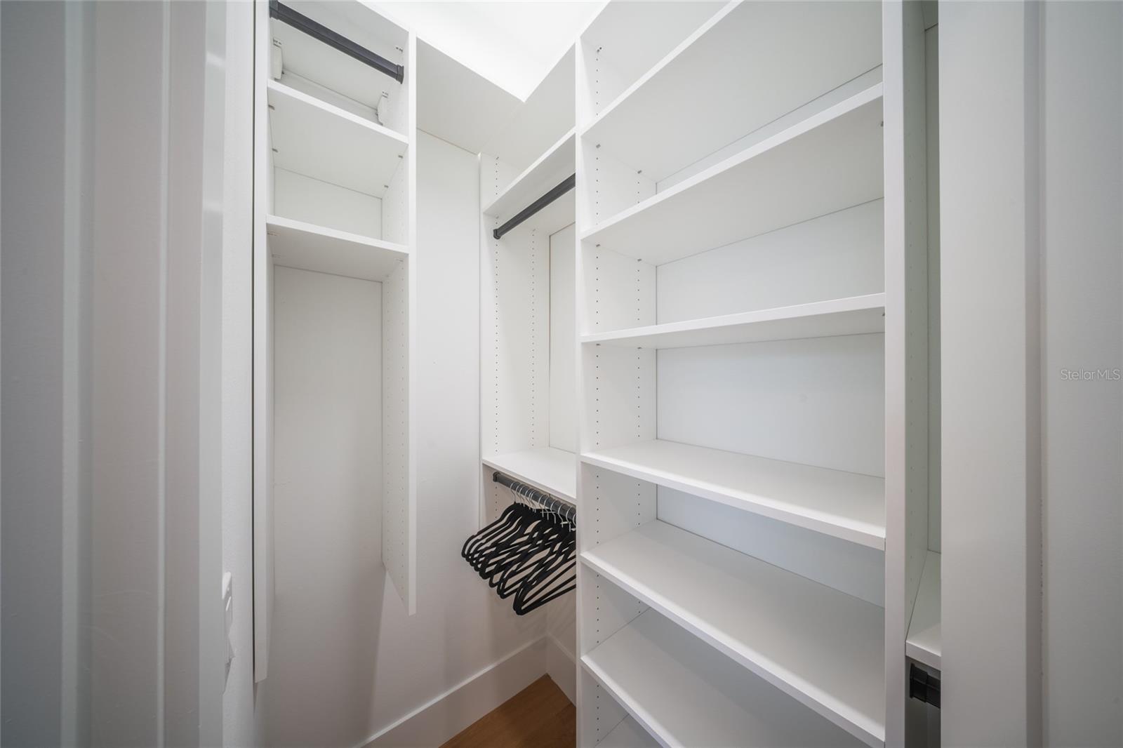 2440 FLOYD ST, SARASOTA, FL, 34239