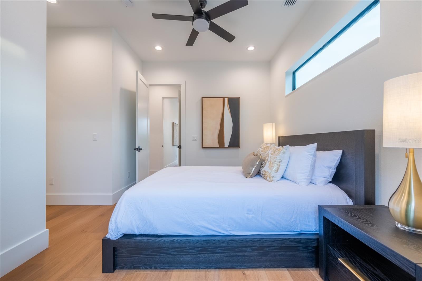 2440 FLOYD ST, SARASOTA, FL, 34239