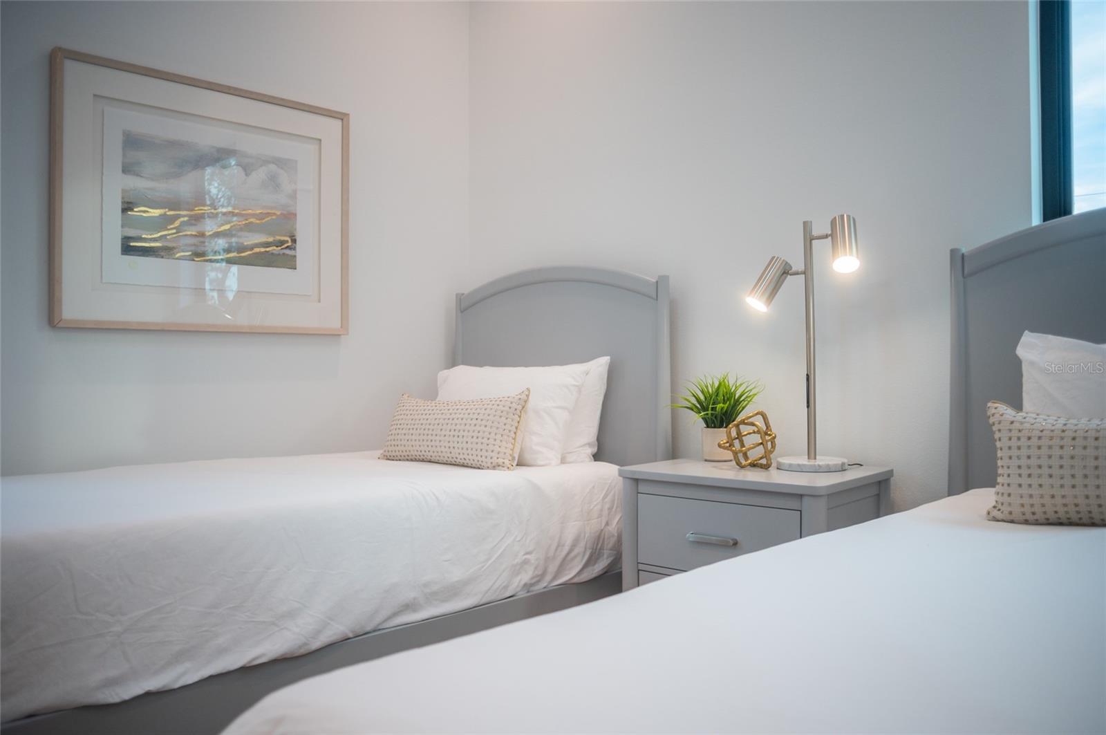 2440 FLOYD ST, SARASOTA, FL, 34239