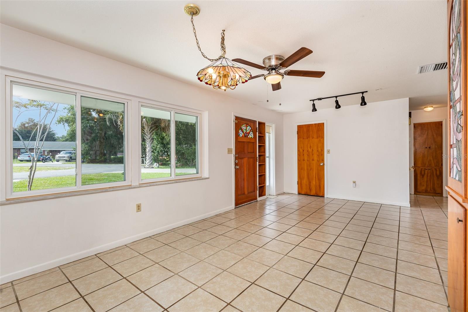 803 CAROL CT, TAVARES, FL, 32778