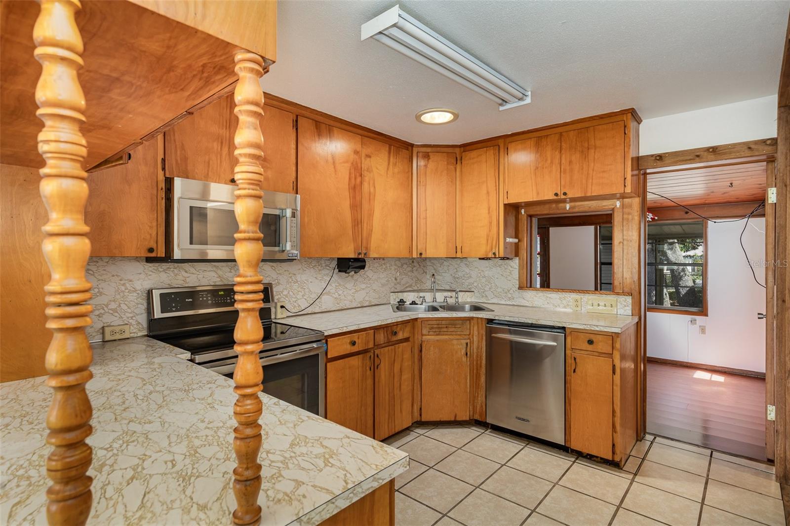 803 CAROL CT, TAVARES, FL, 32778