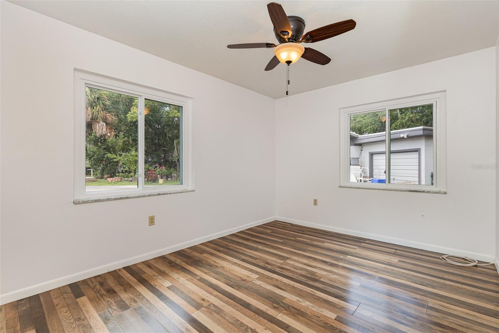 803 CAROL CT, TAVARES, FL, 32778