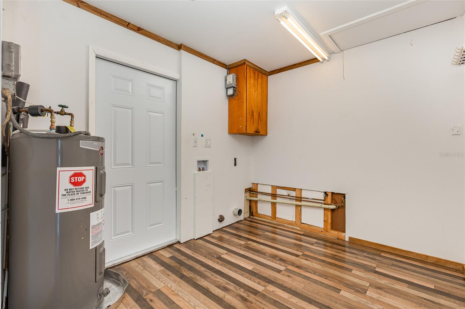 803 CAROL CT, TAVARES, FL, 32778