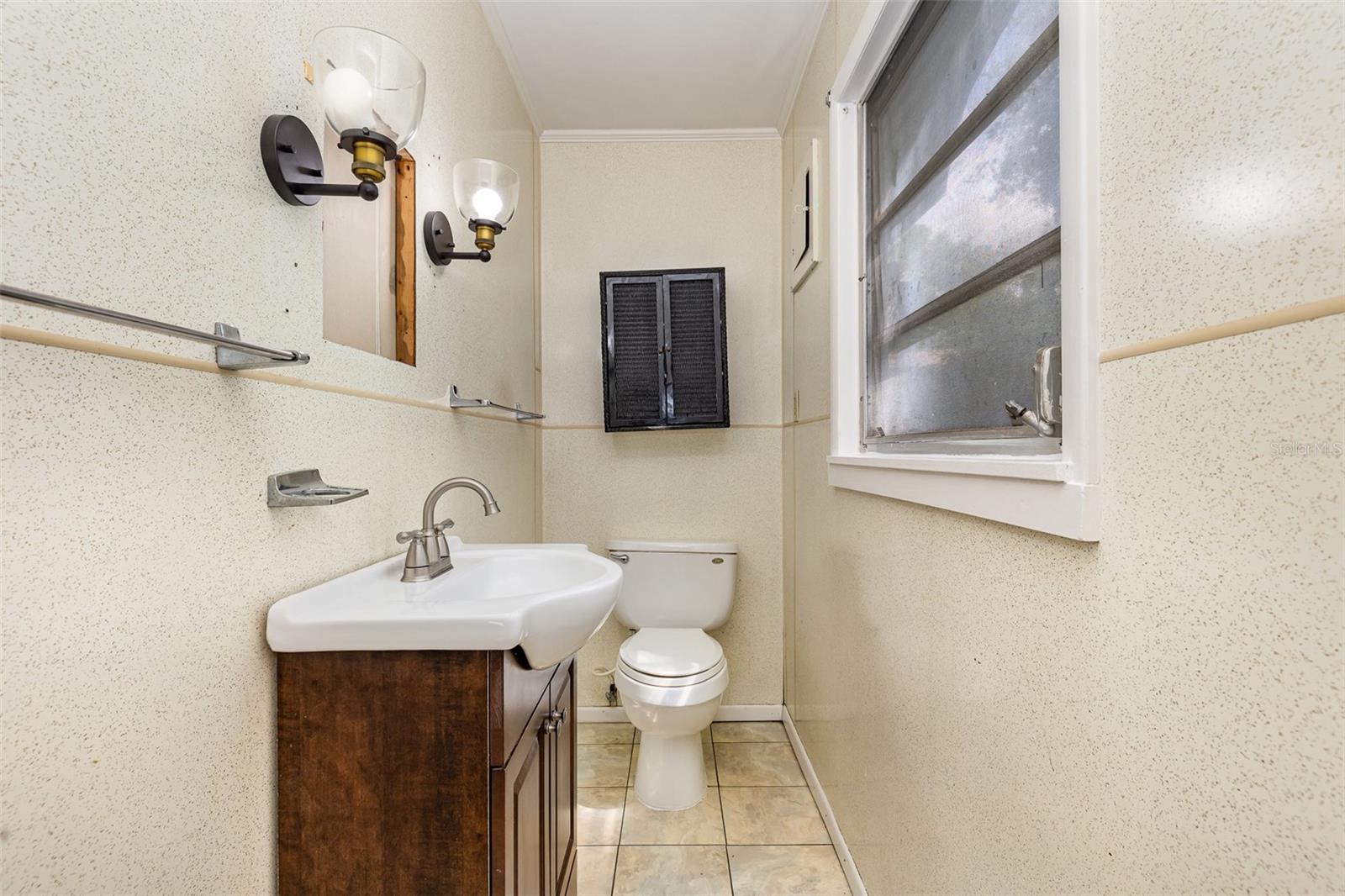 803 CAROL CT, TAVARES, FL, 32778