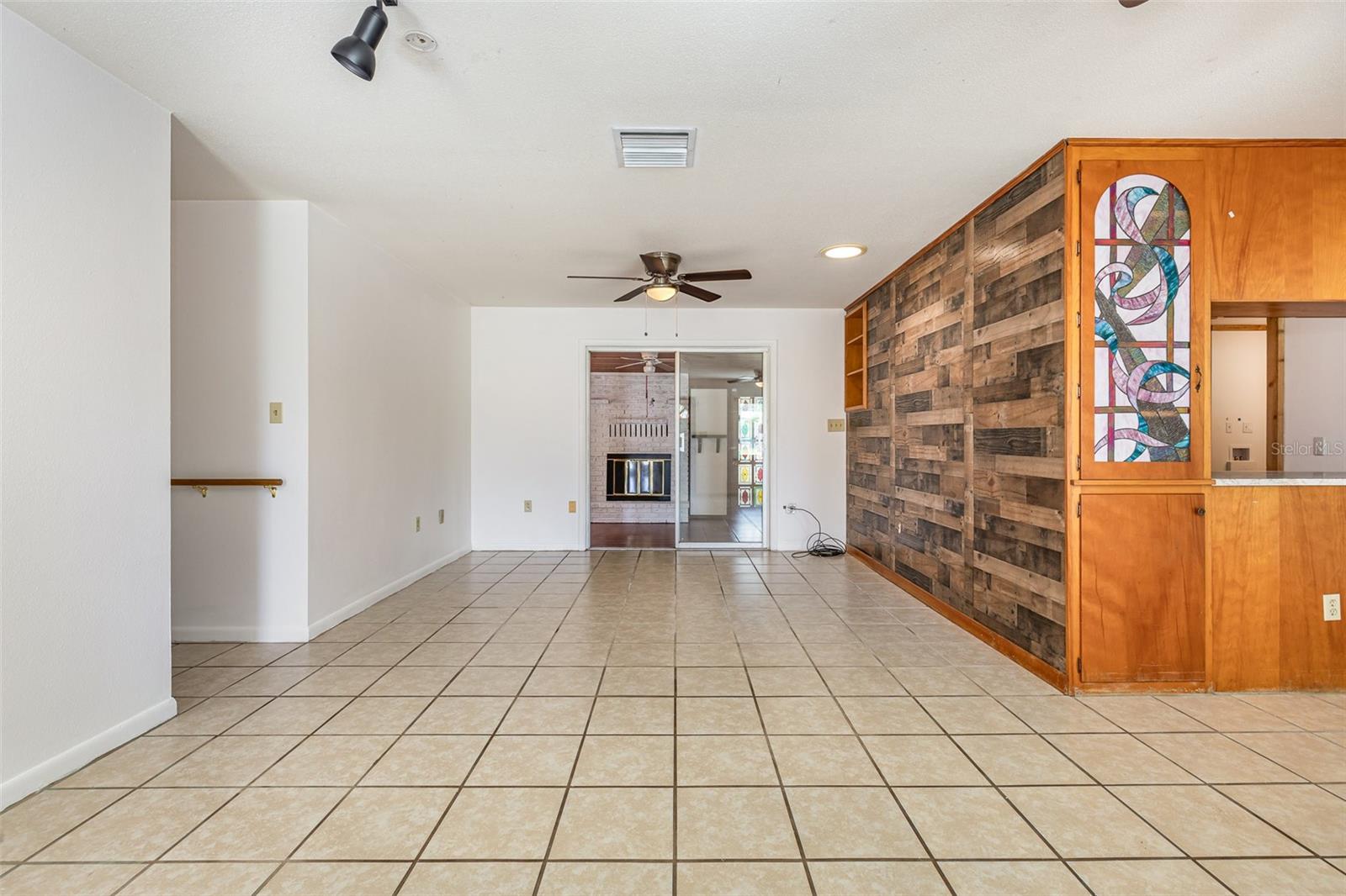 803 CAROL CT, TAVARES, FL, 32778