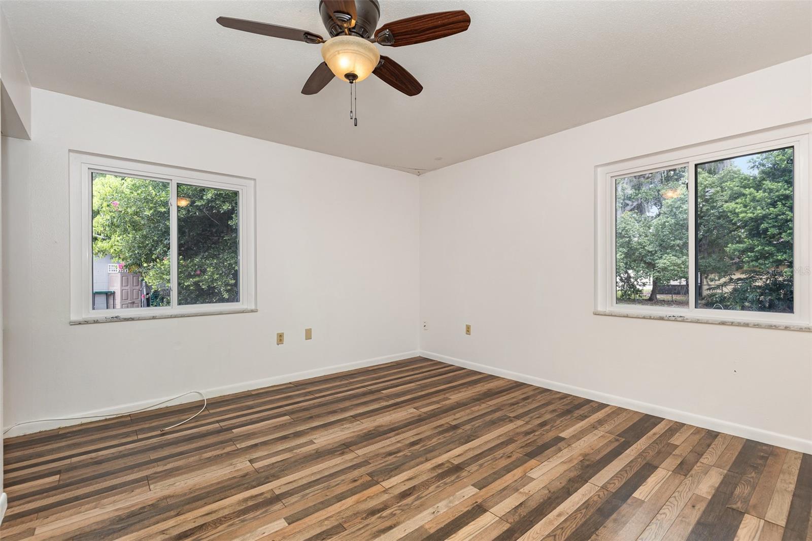 803 CAROL CT, TAVARES, FL, 32778