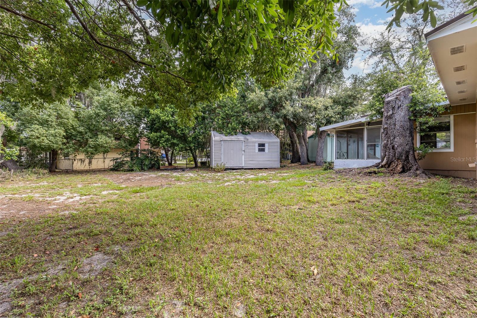 803 CAROL CT, TAVARES, FL, 32778