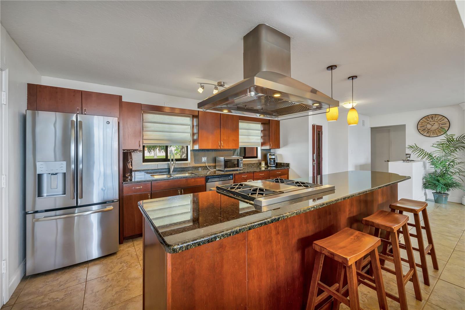 429 FLAMINGO DR, APOLLO BEACH, FL, 33572