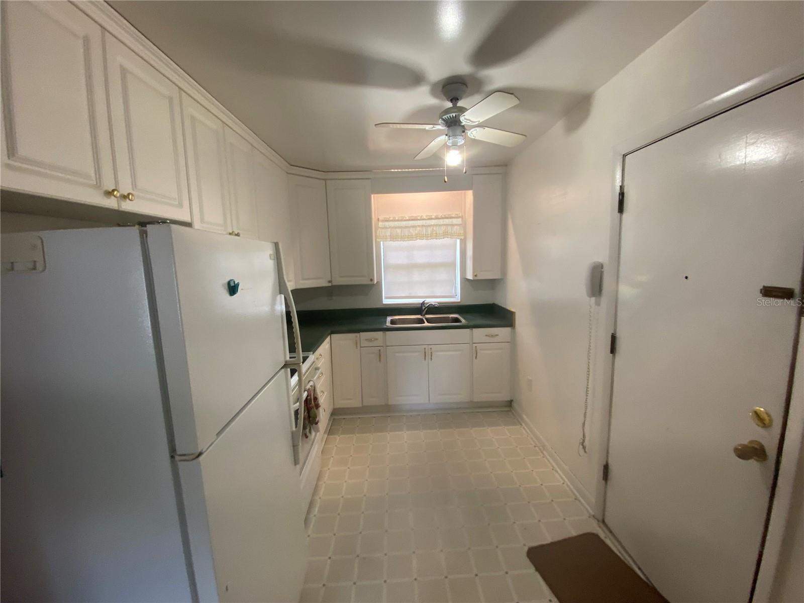 600 NW HOLIDAY DR, LAKE CITY, FL, 32055
