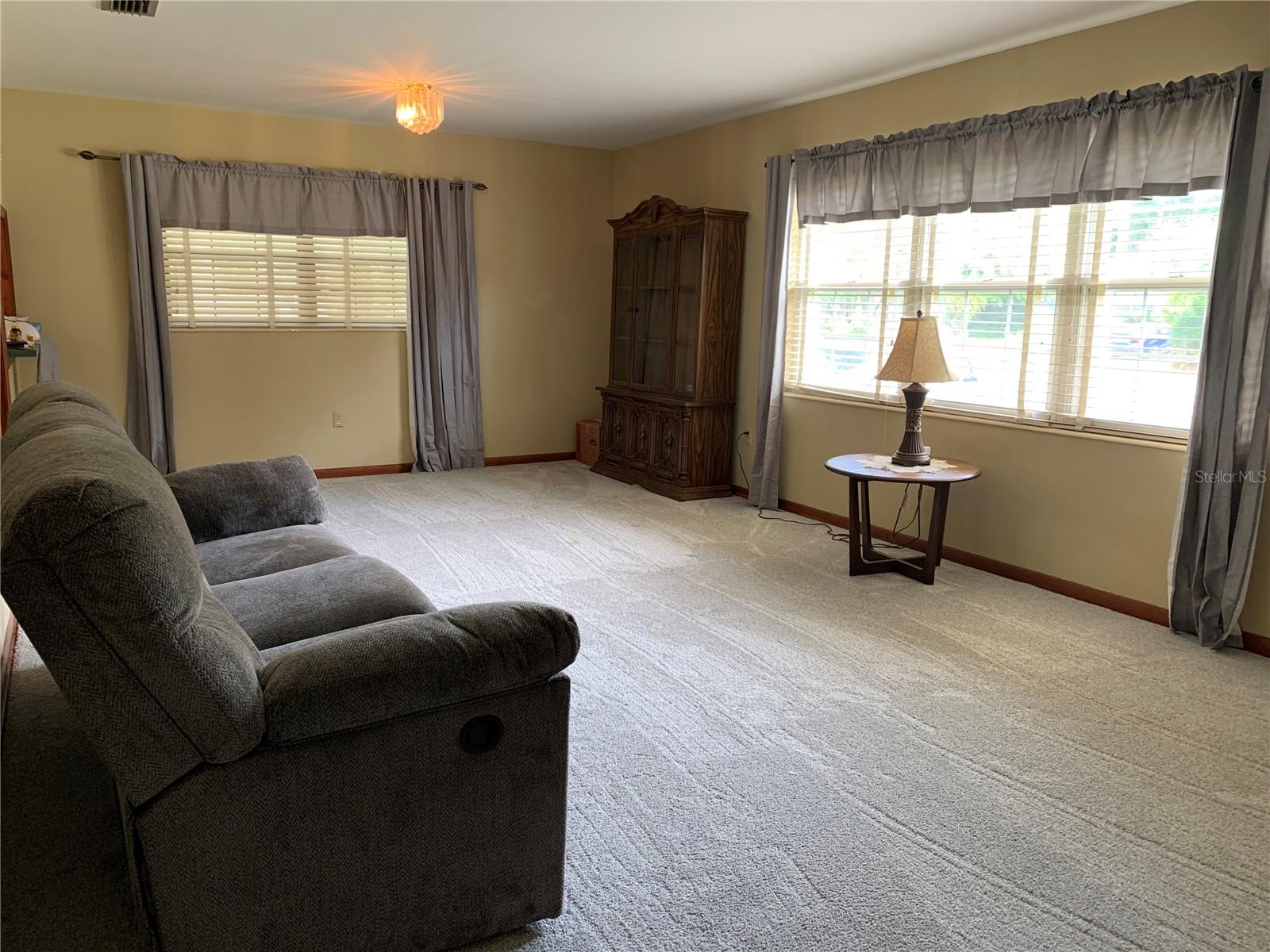 600 NW HOLIDAY DR, LAKE CITY, FL, 32055