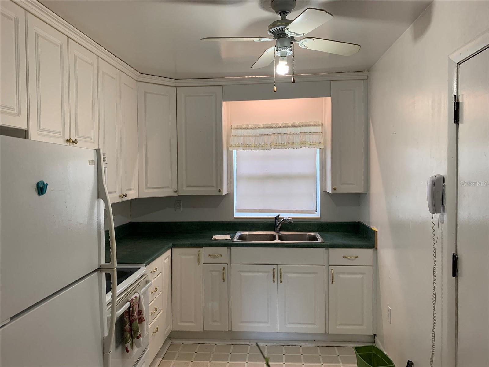 600 NW HOLIDAY DR, LAKE CITY, FL, 32055