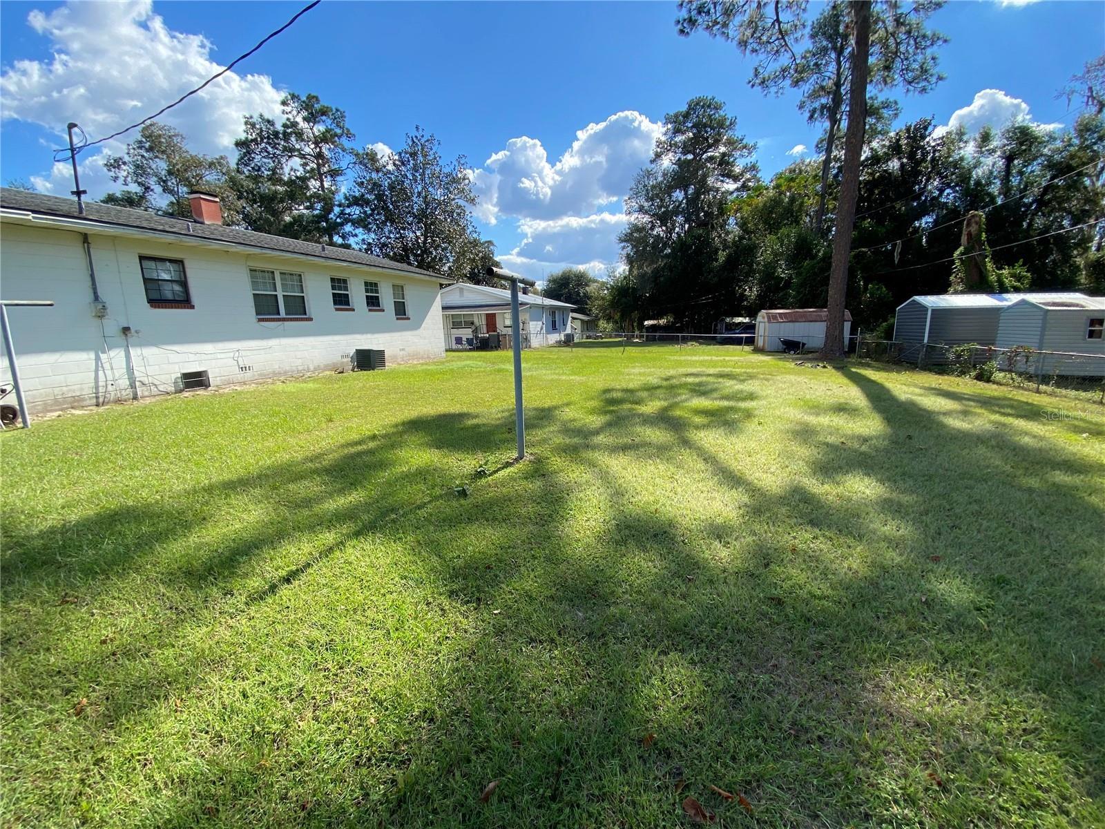 600 NW HOLIDAY DR, LAKE CITY, FL, 32055
