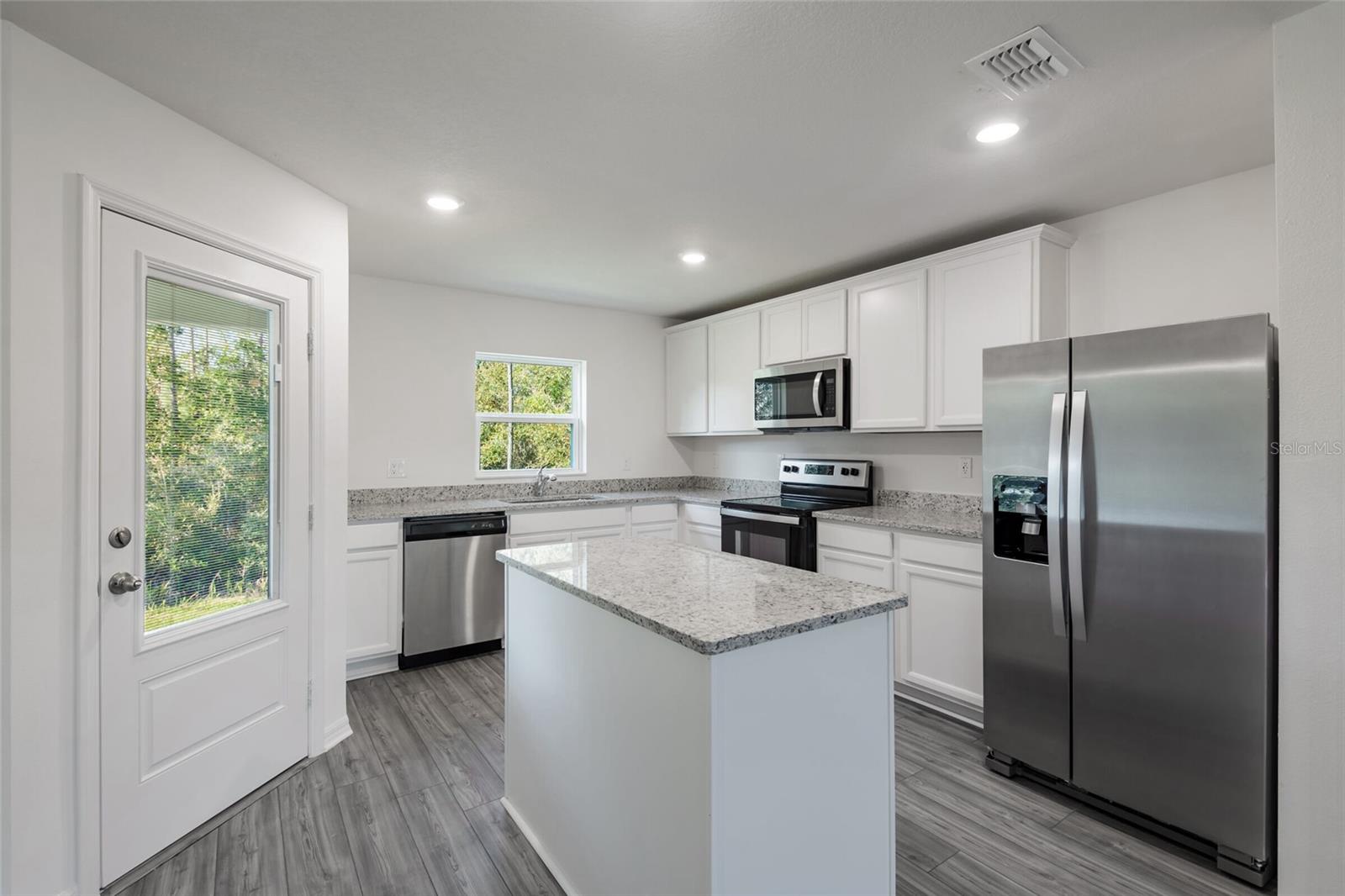 579 BAY LEAF DR, POINCIANA, FL, 34759