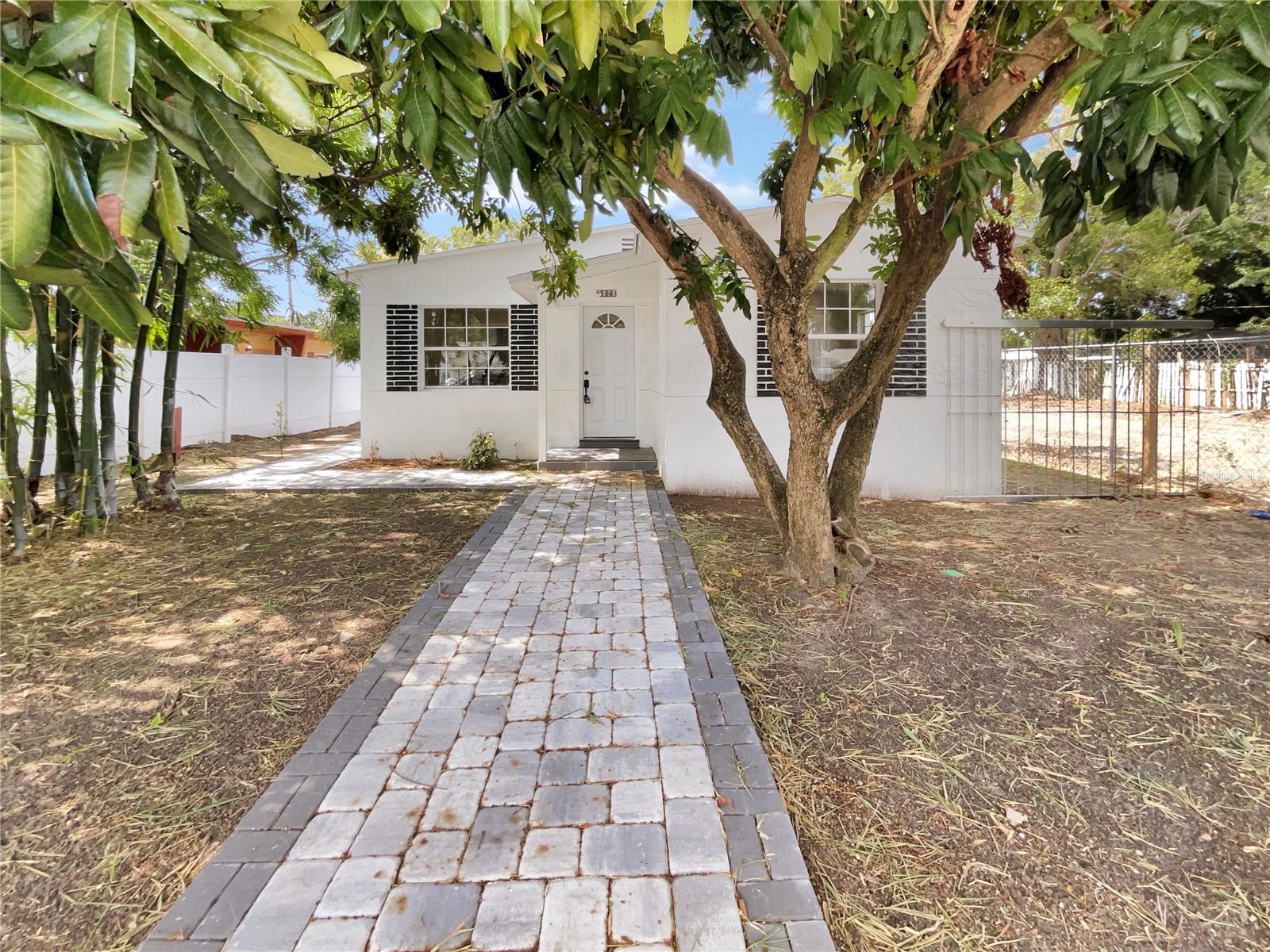 2820 38TH AVE N, ST PETERSBURG, FL, 33713