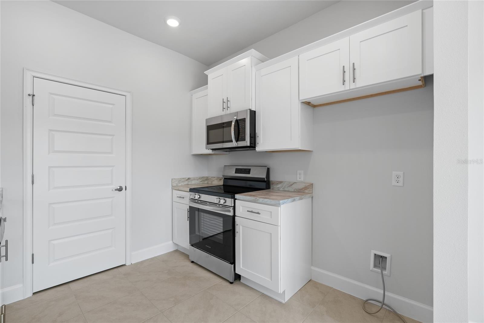 1855 N ROBERTS TRL, BELL, FL, 32619