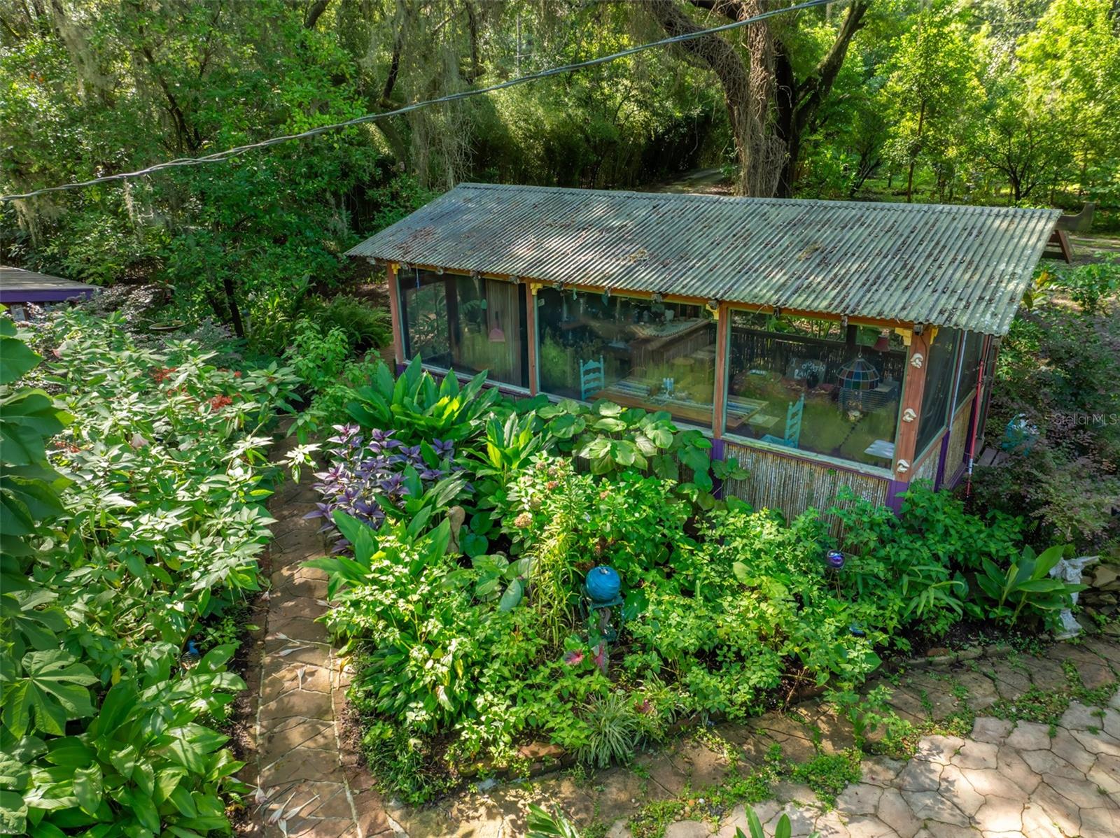 250 W WEST LAKE DR, HAWTHORNE, FL, 32640