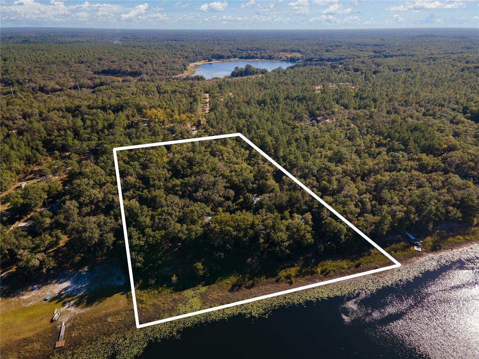 250 W WEST LAKE DR, HAWTHORNE, FL, 32640