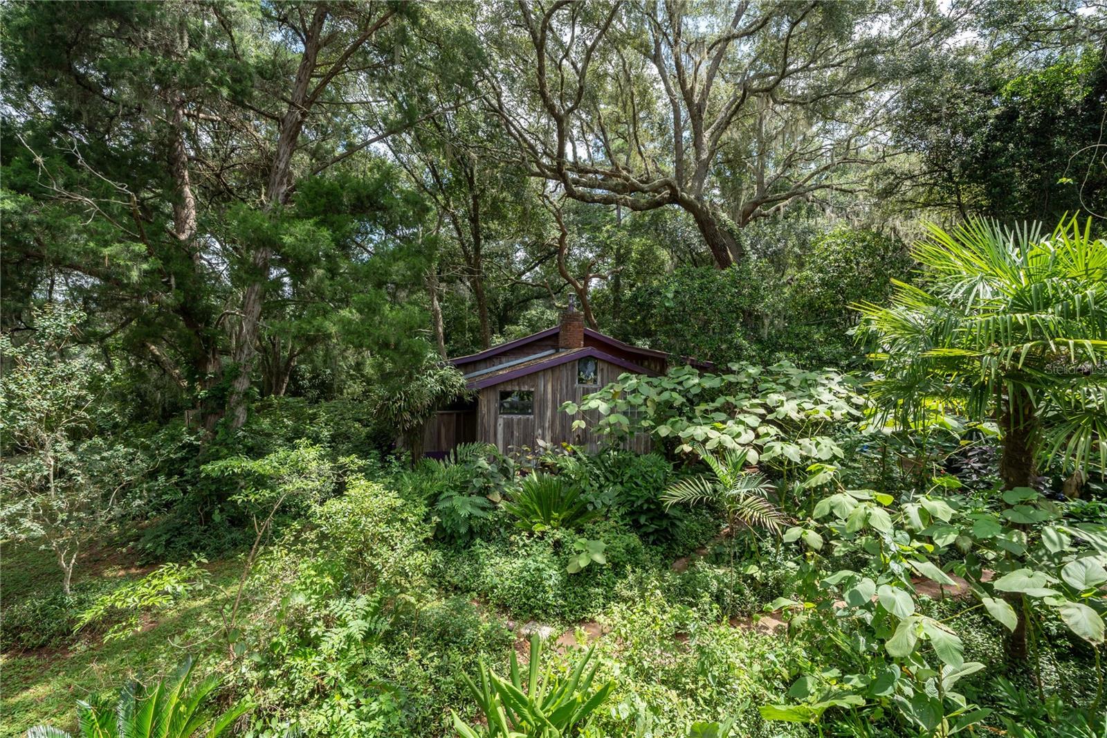 250 W WEST LAKE DR, HAWTHORNE, FL, 32640