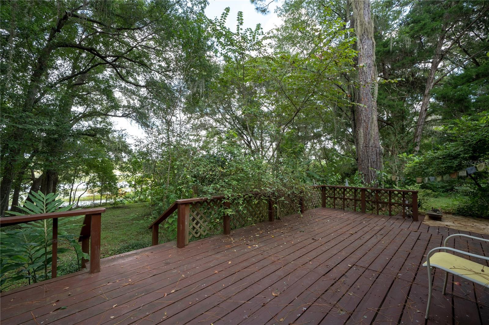 250 W WEST LAKE DR, HAWTHORNE, FL, 32640