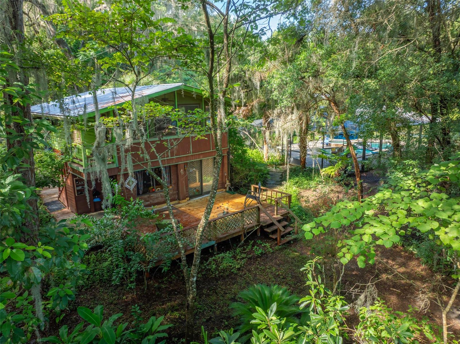 250 W WEST LAKE DR, HAWTHORNE, FL, 32640