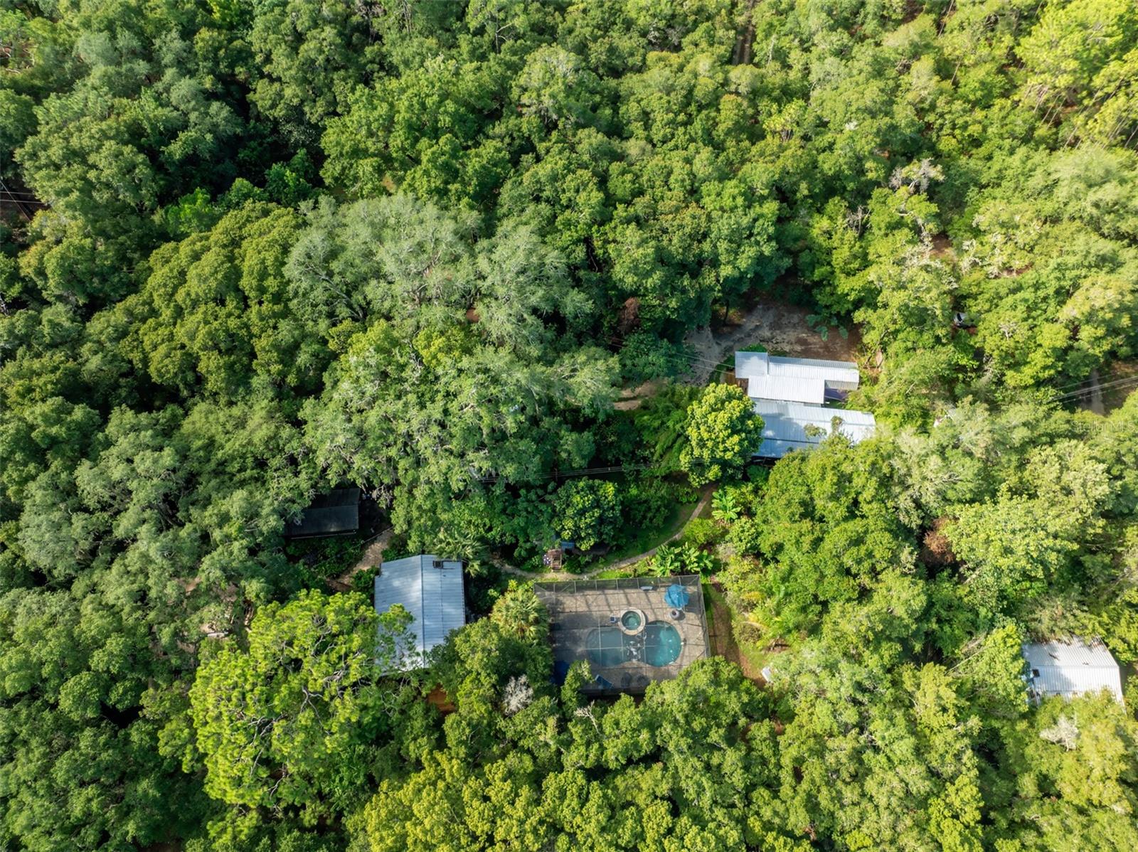 250 W WEST LAKE DR, HAWTHORNE, FL, 32640