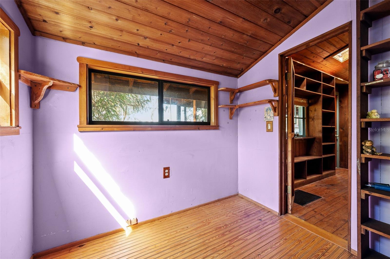 250 W WEST LAKE DR, HAWTHORNE, FL, 32640