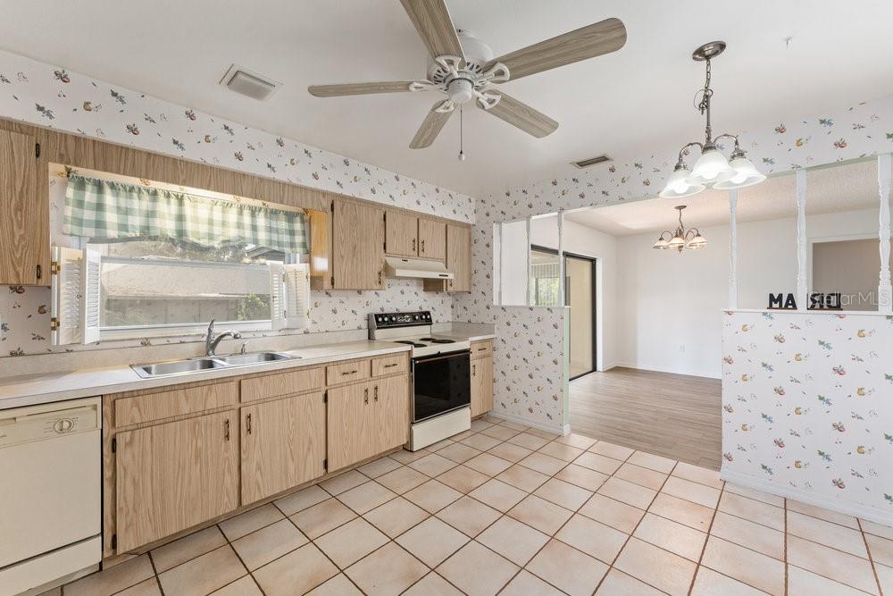607 BROOKLINE AVE, EUSTIS, FL, 32726