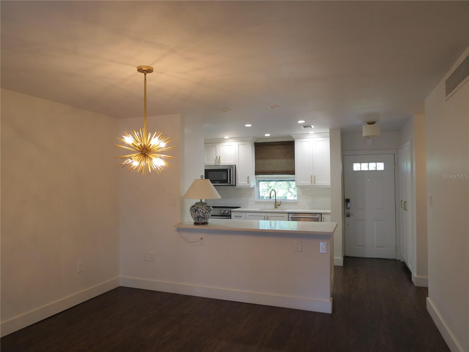 972 LA COSTA CIR #6, SARASOTA, FL, 34237