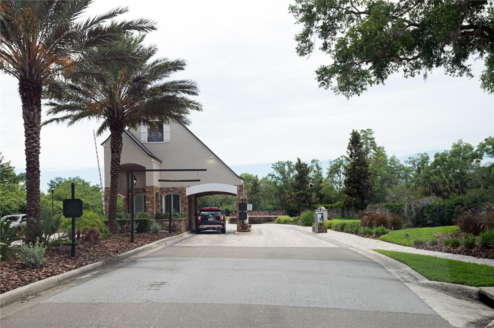 6120 CEZANNE AVE, LUTZ, FL, 33558