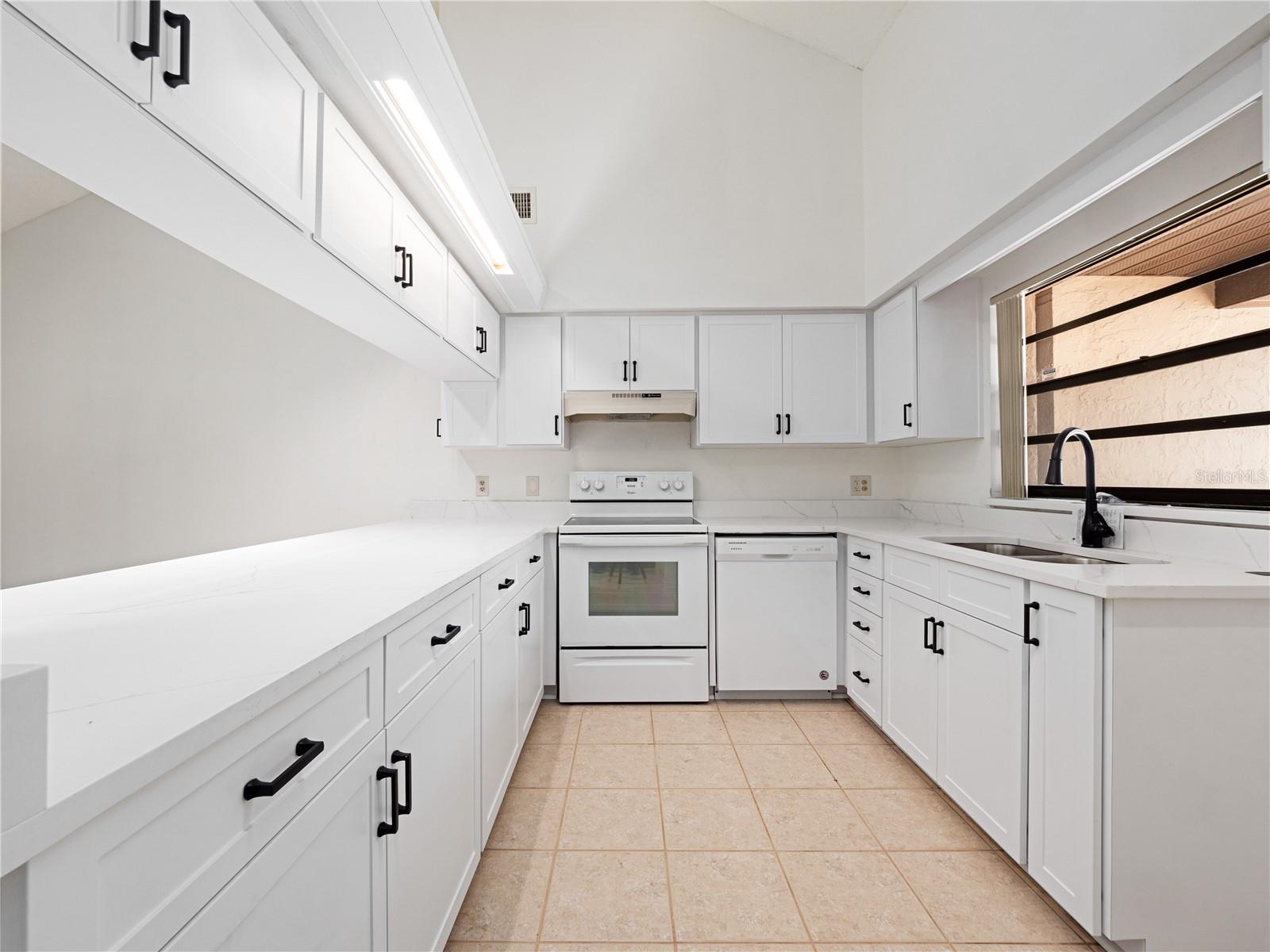 225 TERRACE HILL BLVD #1C, DEBARY, FL, 32713