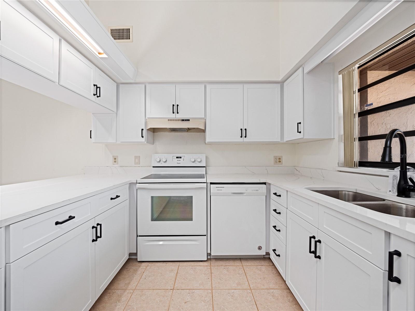 225 TERRACE HILL BLVD #1C, DEBARY, FL, 32713